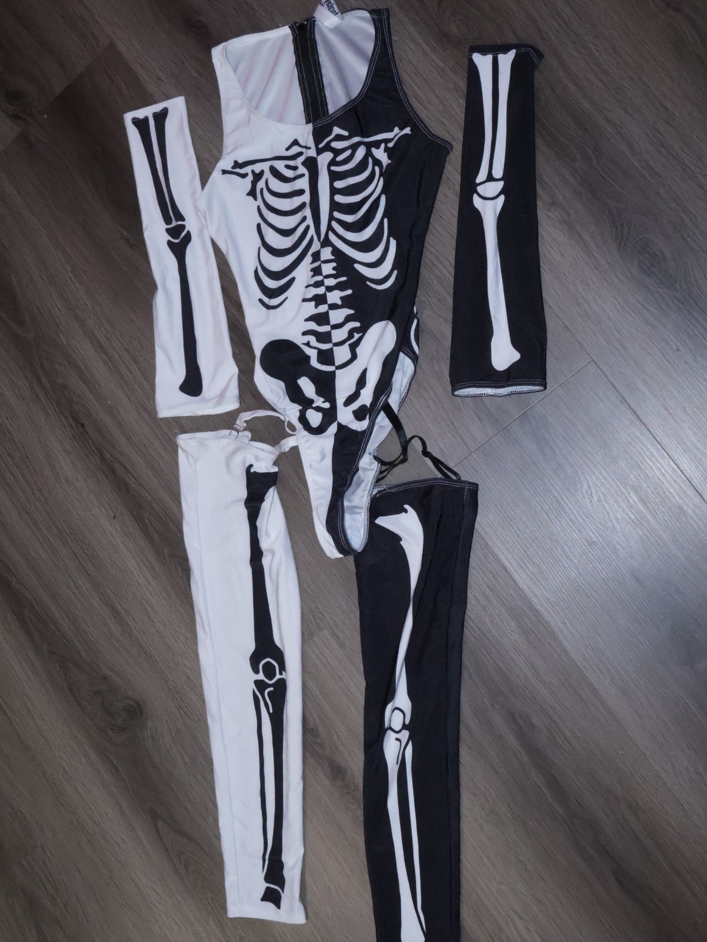 BARE BONES BABE Sexy Women’s Skeleton Costume by Forplay Cosplay Sz Small